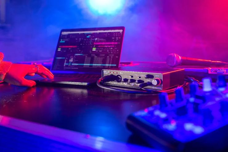 直播预告 | 3月13日日博集团在线培训——UR22C 声卡录音套装使用指南